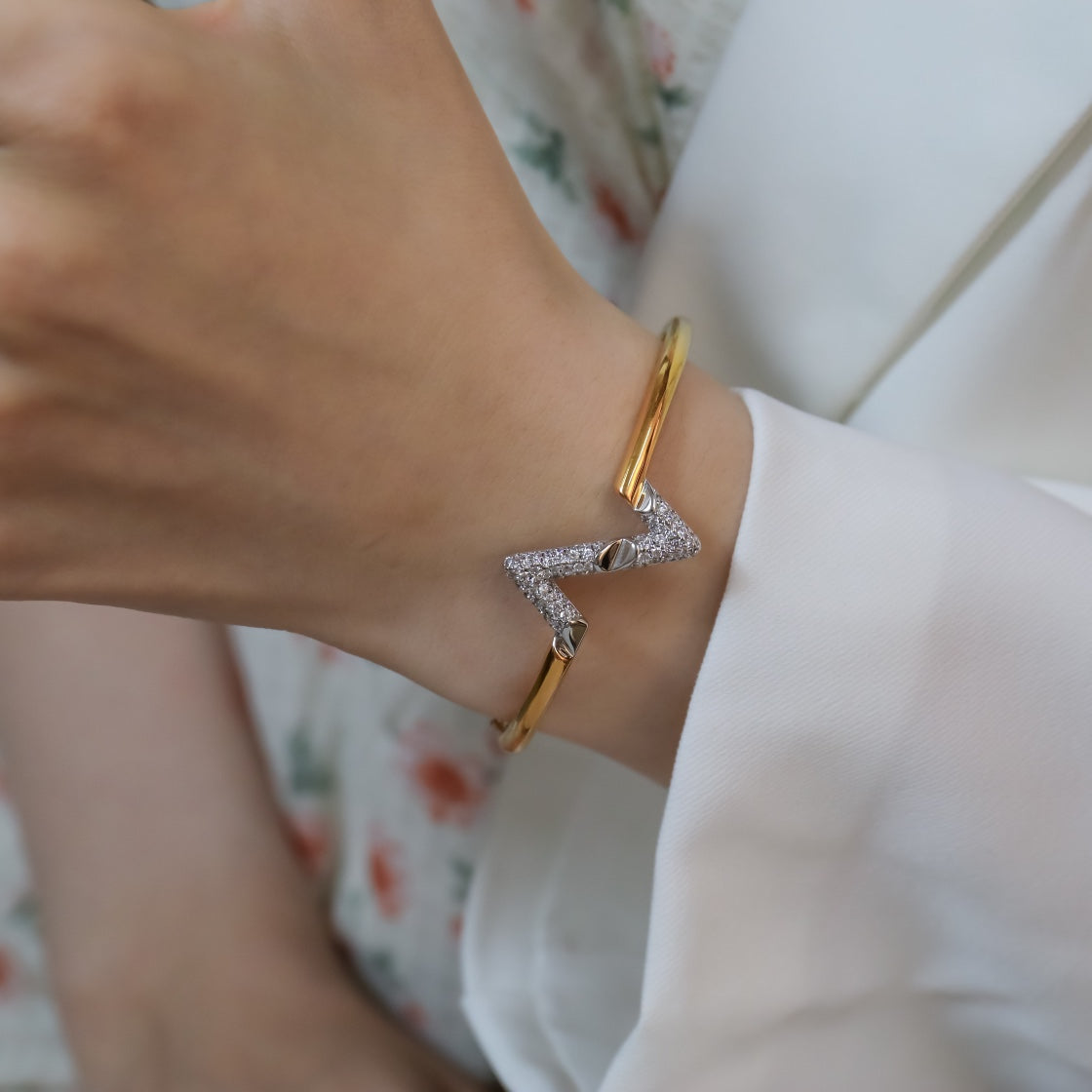 [OAKJURI Jewelry]VOLTE UPSITE DOWN GOLD DIAMOND BRACELET