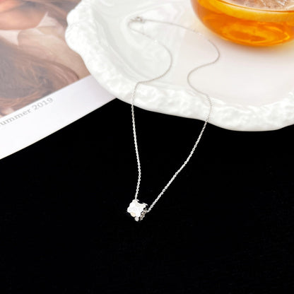 [OAKJURI Jewelry]BEE MINI PEDANT DIAMOND NECKLACE