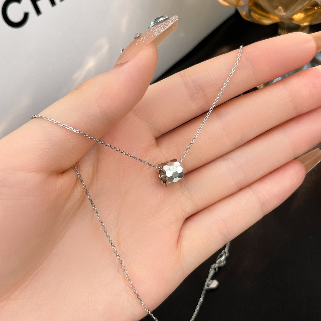[OAKJURI Jewelry]BEE MINI NECKLACE