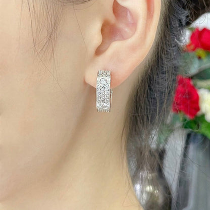 [OAKJURI Jewelry] LOVE 5.5MM DIAMOND PAVED EARRINGS