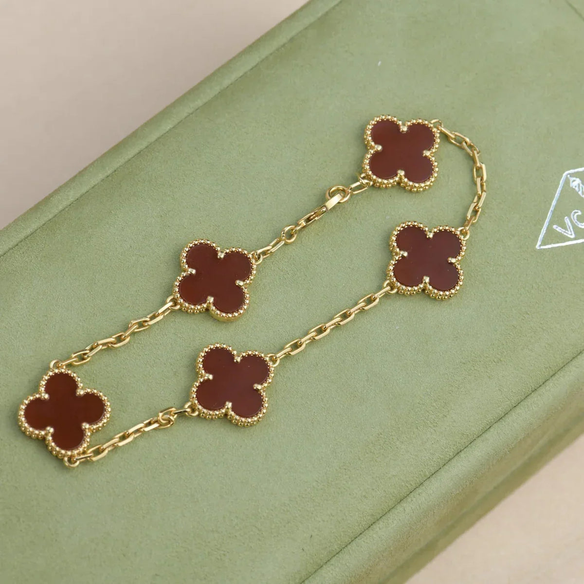 [OAKJURI Jewelry] CLOVER 5 MOTIF RED CORNELIAN BRACELET COLLECTION
