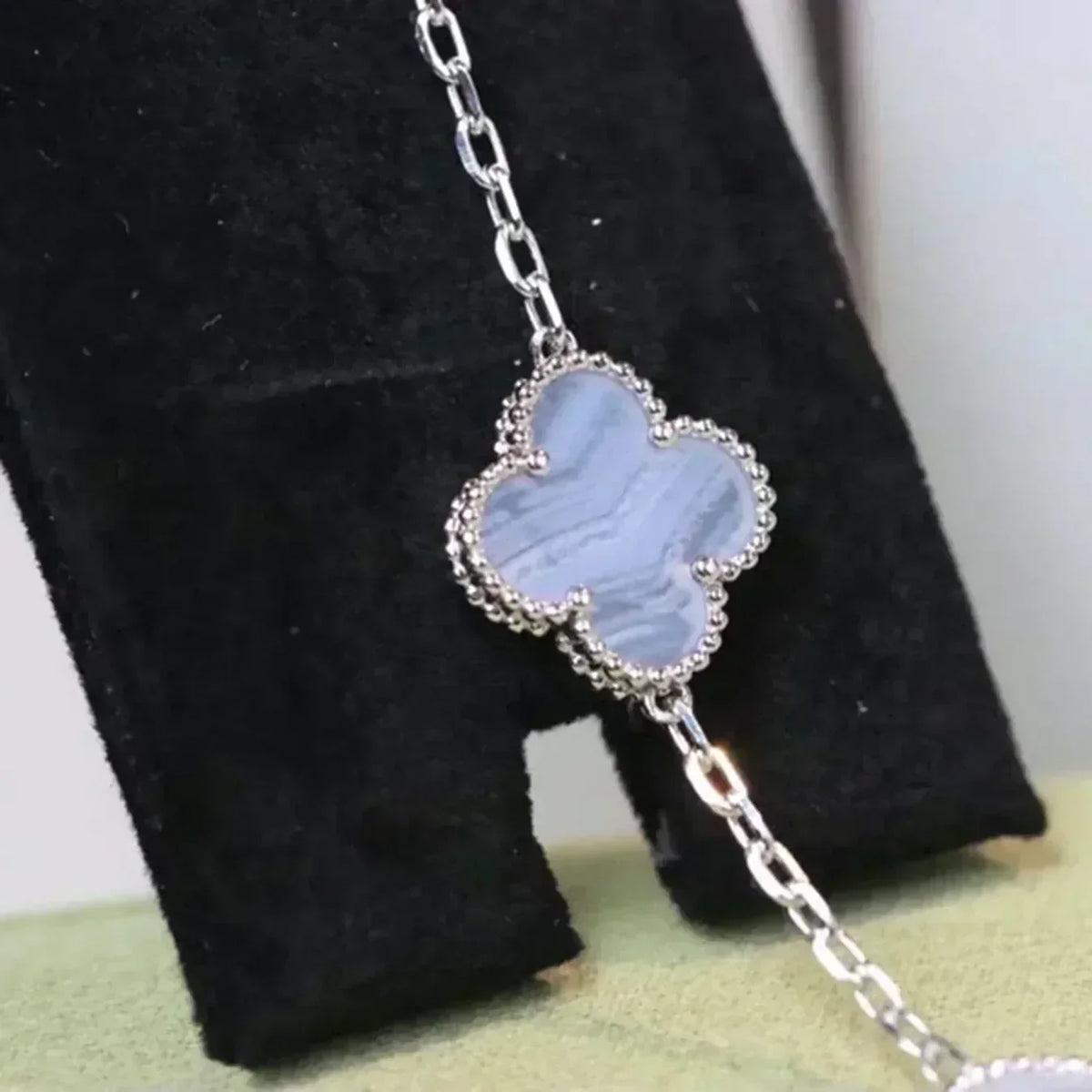 [OAKJURI Jewelry] CLOVER 5 MOTIF PURPLE CHALCEDONY BRACELET COLLECTION
