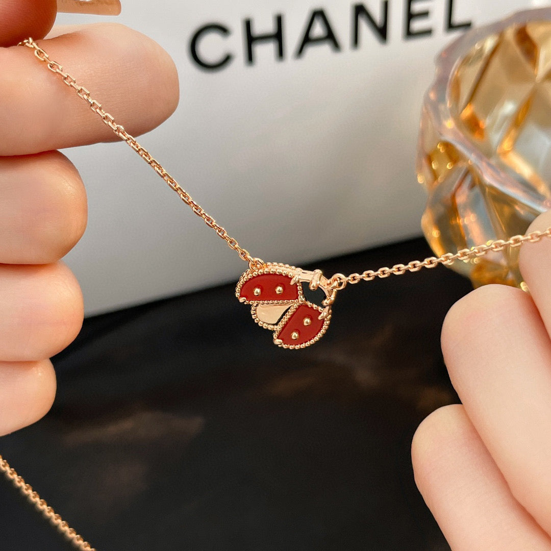 [OAKJURI Jewelry]LUCKY  CARNELIANS LADYBUG NECKLACE