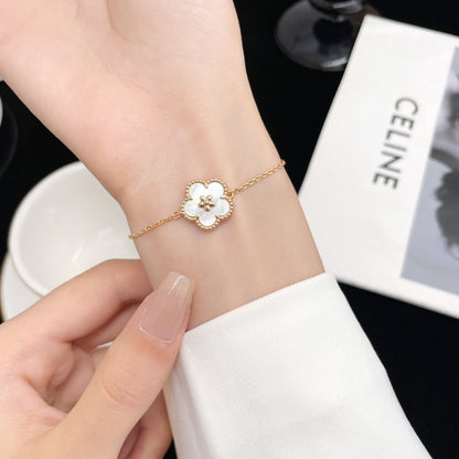 [OAKJURI Jewelry]LUCKY WHITE MOP PLUM BLOSSOM  BRACELET
