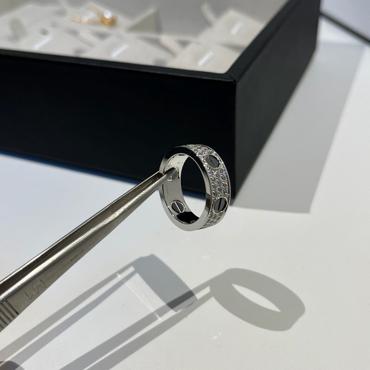 [OAKJURI Jewelry] LOVE RING 5.5MM DIAMONDS PAVED CERAMIC