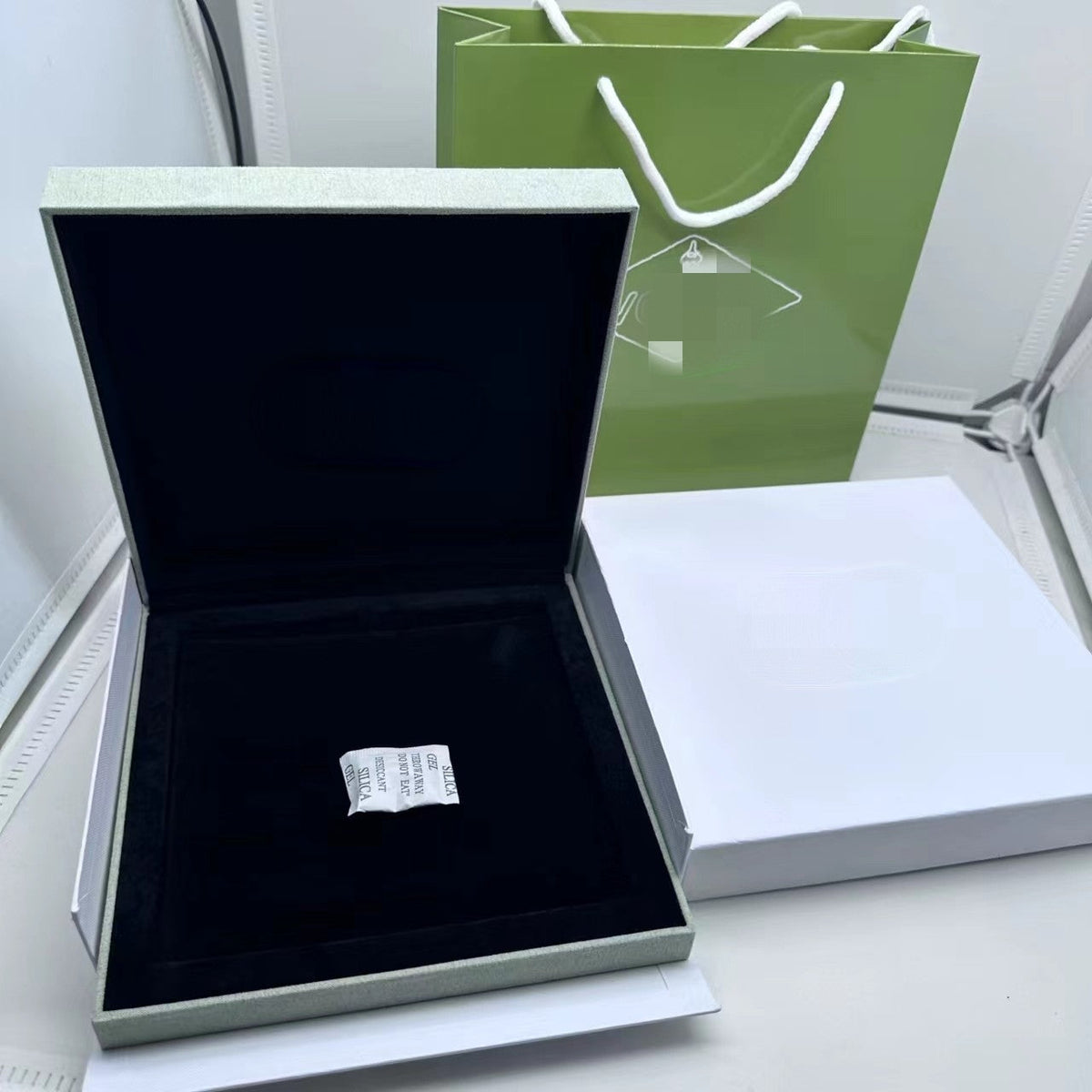 [OAKJURI Jewelry] VA CLOVER BOX GIFT BAG