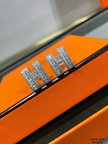 [OAKJURI Jewelry]H STUD EARRINGS WITH SILVER DIAMONDS
