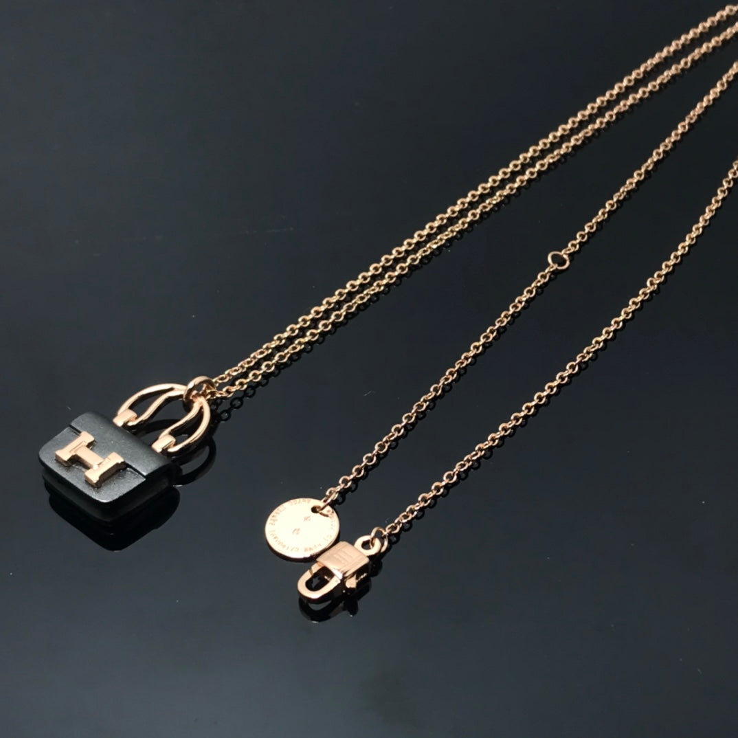[OAKJURI Jewelry]WOMEN'S HM AMULETTES CONSTANCE PENDANT NECKLACE