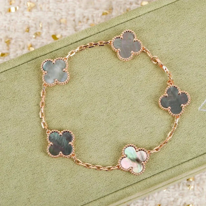 [OAKJURI Jewelry] CLOVER 5 MOTIF GRAY MOP BRACELET COLLECTION
